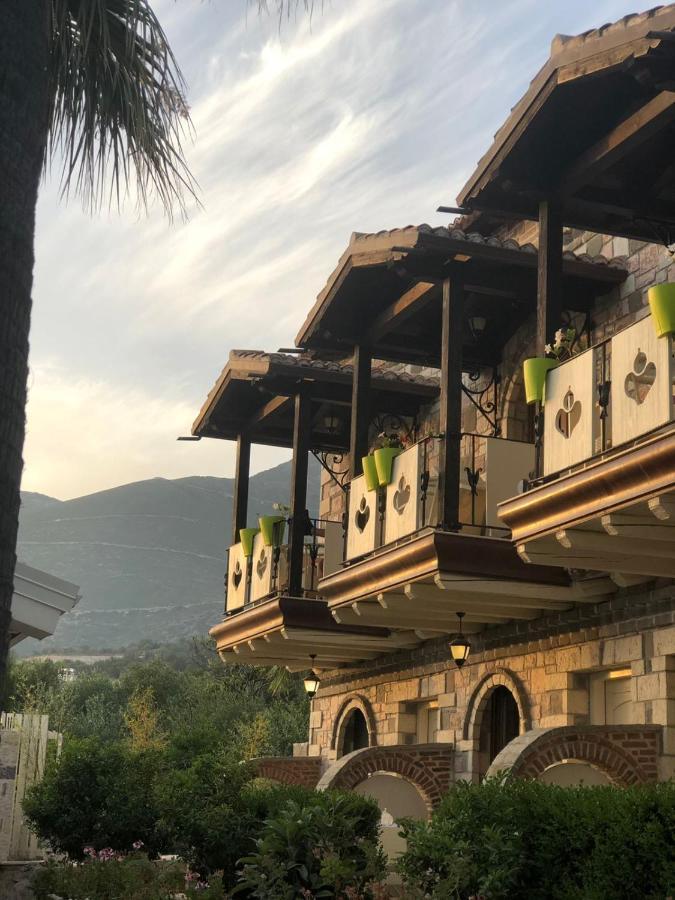 Gasthof Sarajet E Pashait 1 Dhërmi